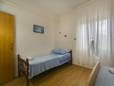 Apartment One bedroom apartment with terrace and sea view Poljica, Trogir A-19054-a - Outdoor photo 13