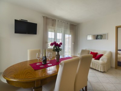 Apartment Two bedroom apartment with balcony and sea view Poljica, Trogir A-19054-b - Outdoor photo 9