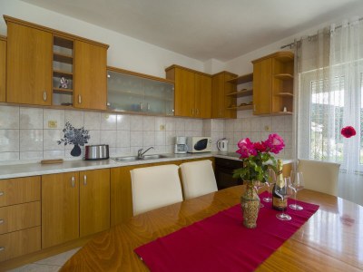 Apartment Two bedroom apartment with balcony and sea view Poljica, Trogir A-19054-b - Outdoor photo 12