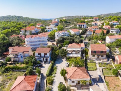 Apartment One bedroom apartment with terrace Jezera, Murter A-19056-a - Outdoor photo 4