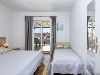 Apartment One bedroom apartment with terrace Jezera, Murter A-19056-b - Outdoor photo 22