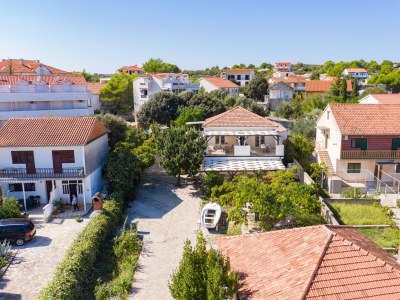 Apartment One bedroom apartment with terrace Jezera, Murter A-19056-d - Outdoor photo 5