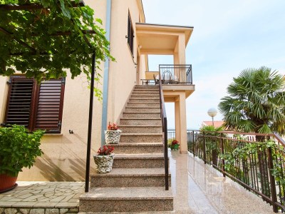 Apartment Two bedroom apartment with terrace and sea view Crikvenica A-19125-b - Outdoor photo 9