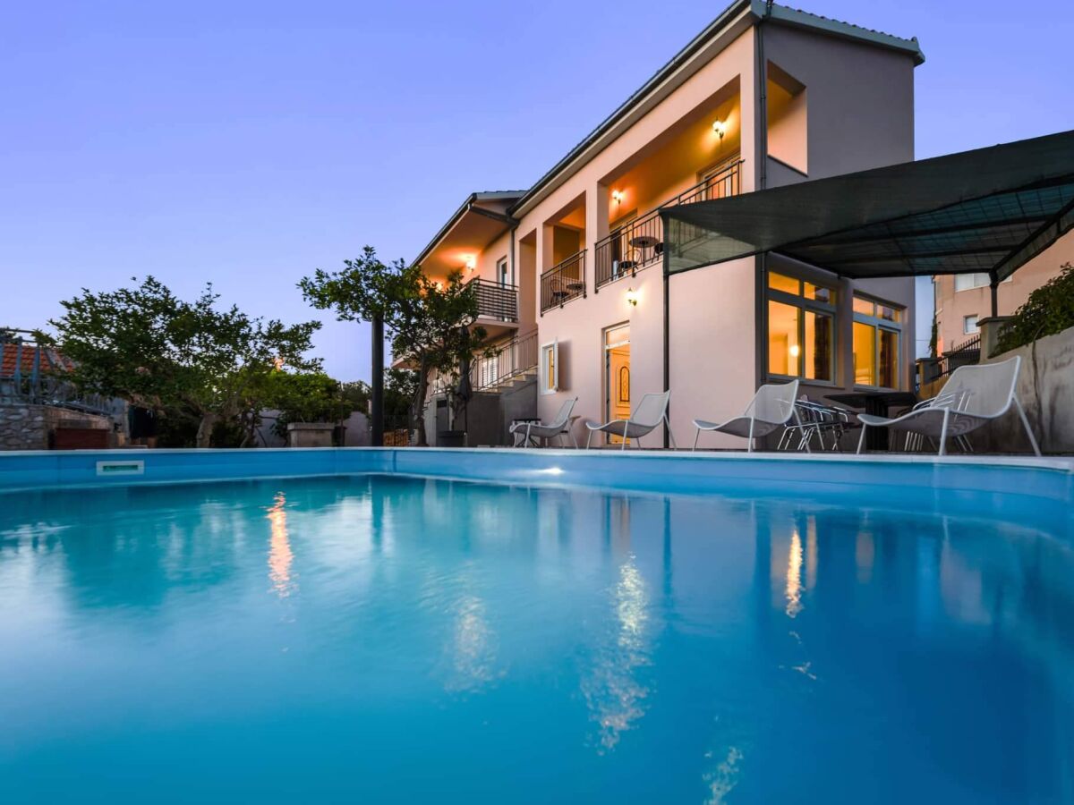 Holiday house Four-bedroom house with balcony and sea view Ražanj, Rogoznica K-19735