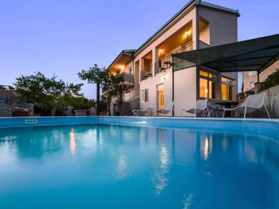 Holiday house Four-bedroom house with balcony and sea view Ražanj, Rogoznica K-19735 in Rogoznica - Holiday house