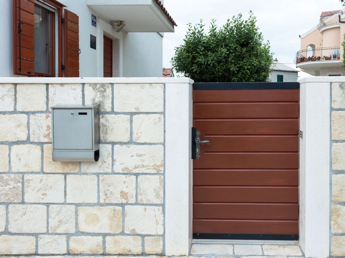 Holiday house Four-bedroom house with terrace and sea view Mravince, Split K-19827 - Outdoor photo 4