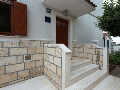 Holiday house Four-bedroom house with terrace and sea view Mravince, Split K-19827 - Outdoor photo 5