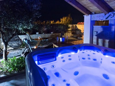 Holiday house Four-bedroom house with terrace and sea view Mravince, Split K-19827 - Outdoor photo 17