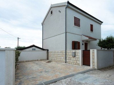 Holiday house Four-bedroom house with terrace and sea view Mravince, Split K-19827 - Outdoor photo 18
