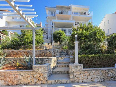 Apartment Two bedroom apartment near beach Okrug Donji, Čiovo A-19974-a - Outdoor photo 3