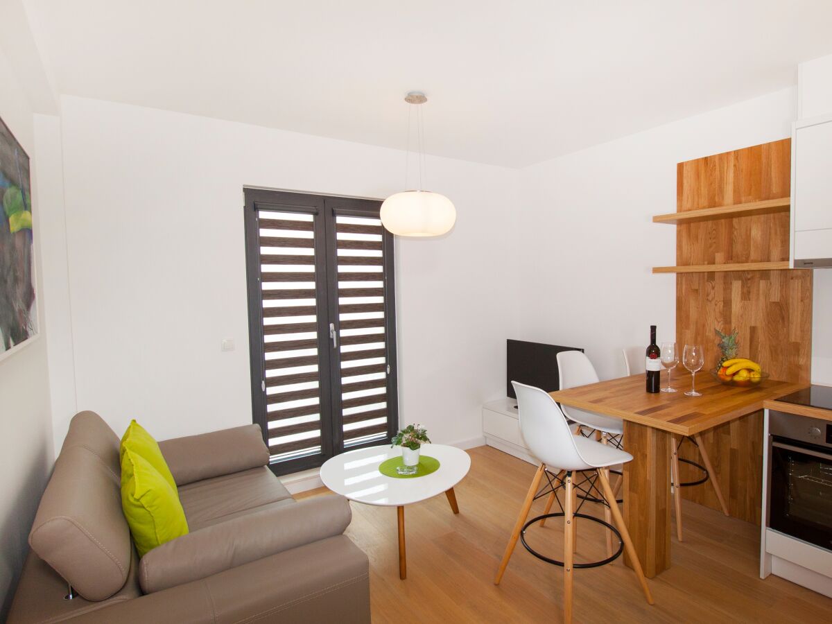 Apartment One bedroom apartment with air-conditioning Makarska A-19145-d - Outdoor photo 3