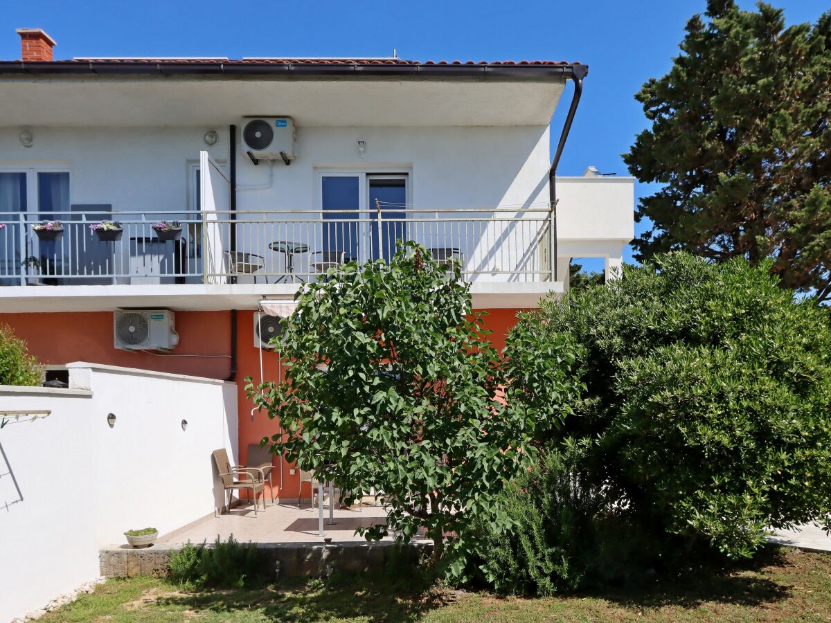 Apartment Studio flat with balcony and sea view Novi Vinodolski AS-19981-a - Outdoor photo 3