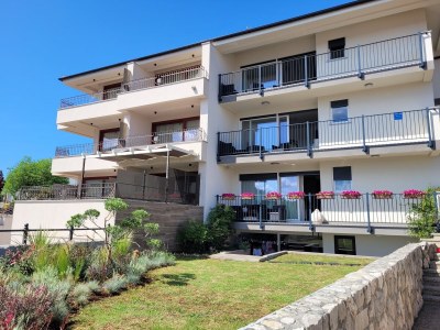 Apartment Two bedroom apartment with terrace and sea view Porat, Krk A-19349-a in Malinska - Apartment