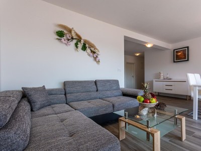 Apartment Two bedroom apartment with terrace and sea view Porat, Krk A-19349-a - Outdoor photo 3