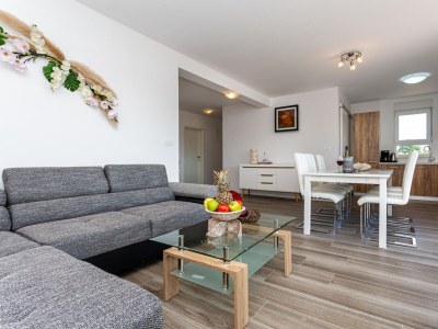 Apartment Two bedroom apartment with terrace and sea view Porat, Krk A-19349-a - Outdoor photo 4