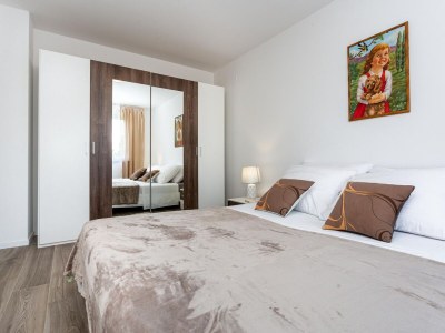 Apartment Two bedroom apartment with terrace and sea view Porat, Krk A-19349-a - Outdoor photo 13