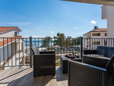 Apartment Two bedroom apartment with terrace and sea view Porat, Krk A-19349-a - Outdoor photo 17