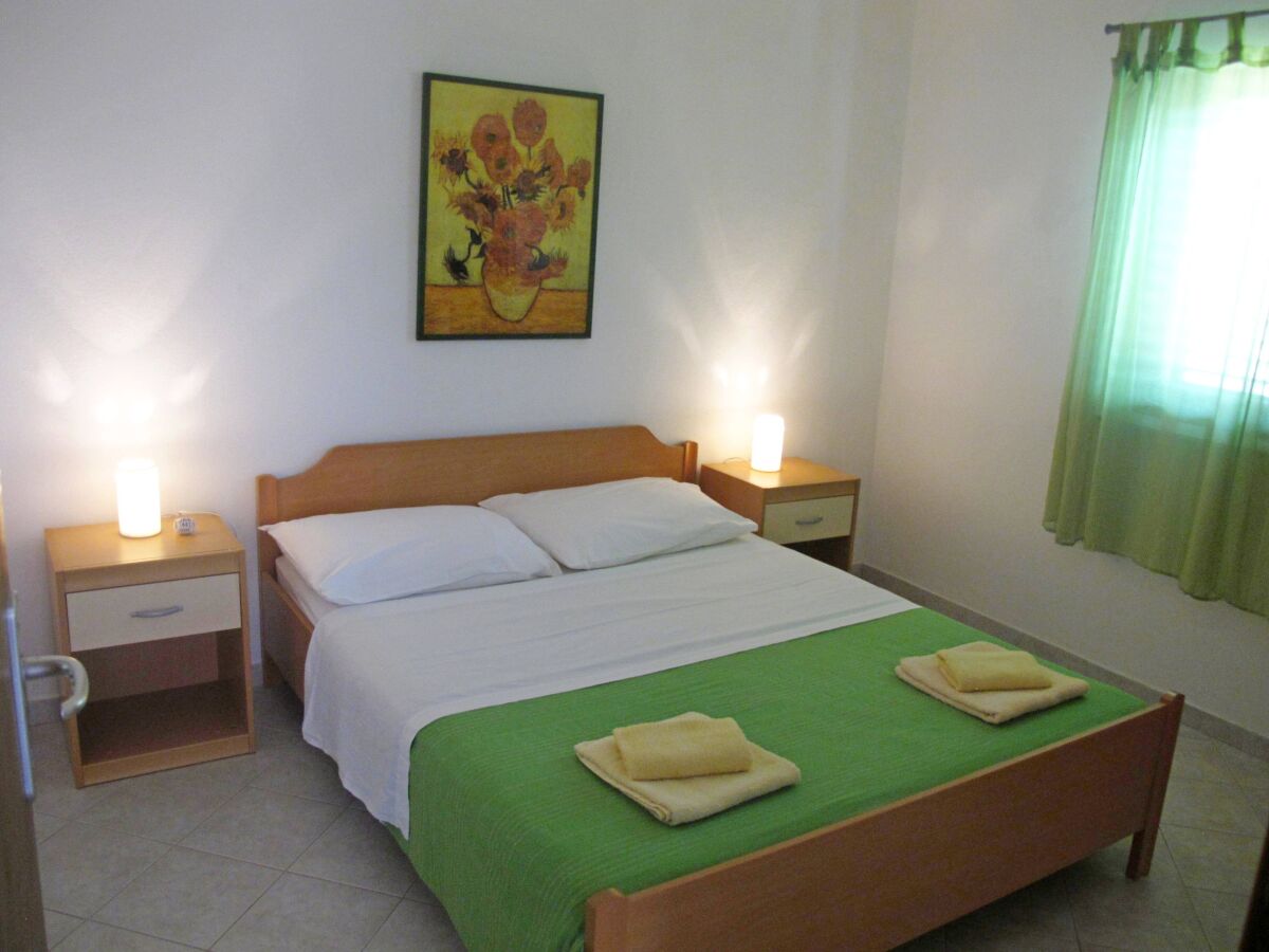 Apartment One bedroom apartment with terrace Ždrelac, Pašman A-20583-b