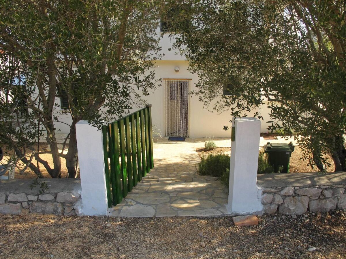 Apartment Two bedroom apartment with terrace Ždrelac, Pašman A-20583-c - Outdoor photo 4