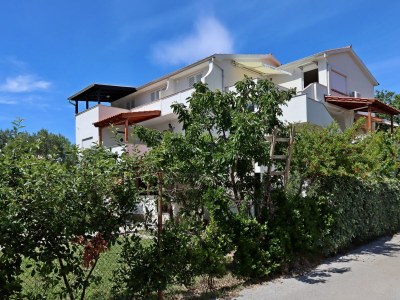 Apartment Two bedroom apartment with terrace and sea view Rab A-20222-b - Outdoor photo 3