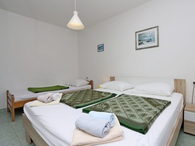 Apartment Two bedroom apartment with terrace and sea view Rab A-20222-c - Outdoor photo 23