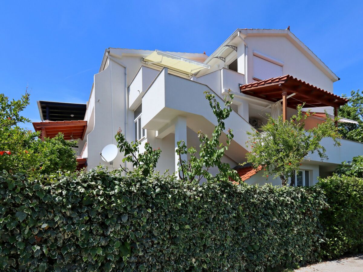 Apartment One bedroom apartment with terrace and sea view Rab A-20222-d - Outdoor photo 4