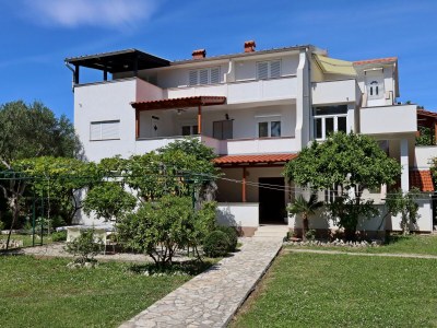 Apartment One bedroom apartment with terrace and sea view Rab A-20222-d - Outdoor photo 2