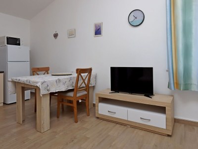 Apartment One bedroom apartment with terrace and sea view Rab A-20222-d - Outdoor photo 12