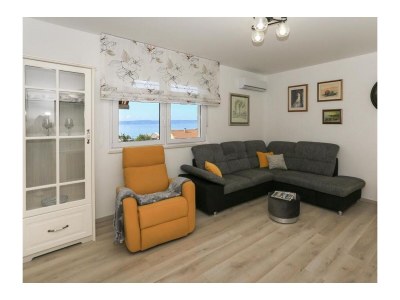 Apartment Three bedroom apartment with balcony and sea view Kaštel Gomilica, Kaštela A-20245-a - Outdoor photo 10