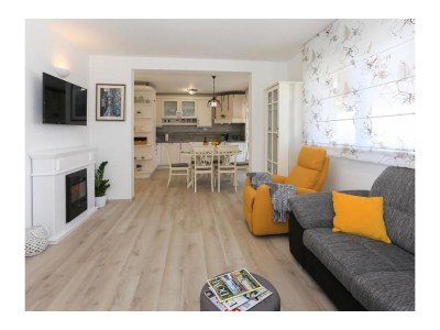 Apartment Three bedroom apartment with balcony and sea view Kaštel Gomilica, Kaštela A-20245-a - Outdoor photo 11