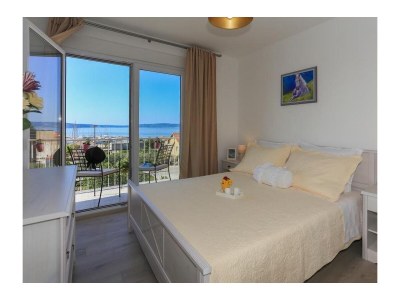 Apartment Three bedroom apartment with balcony and sea view Kaštel Gomilica, Kaštela A-20245-a - Outdoor photo 16