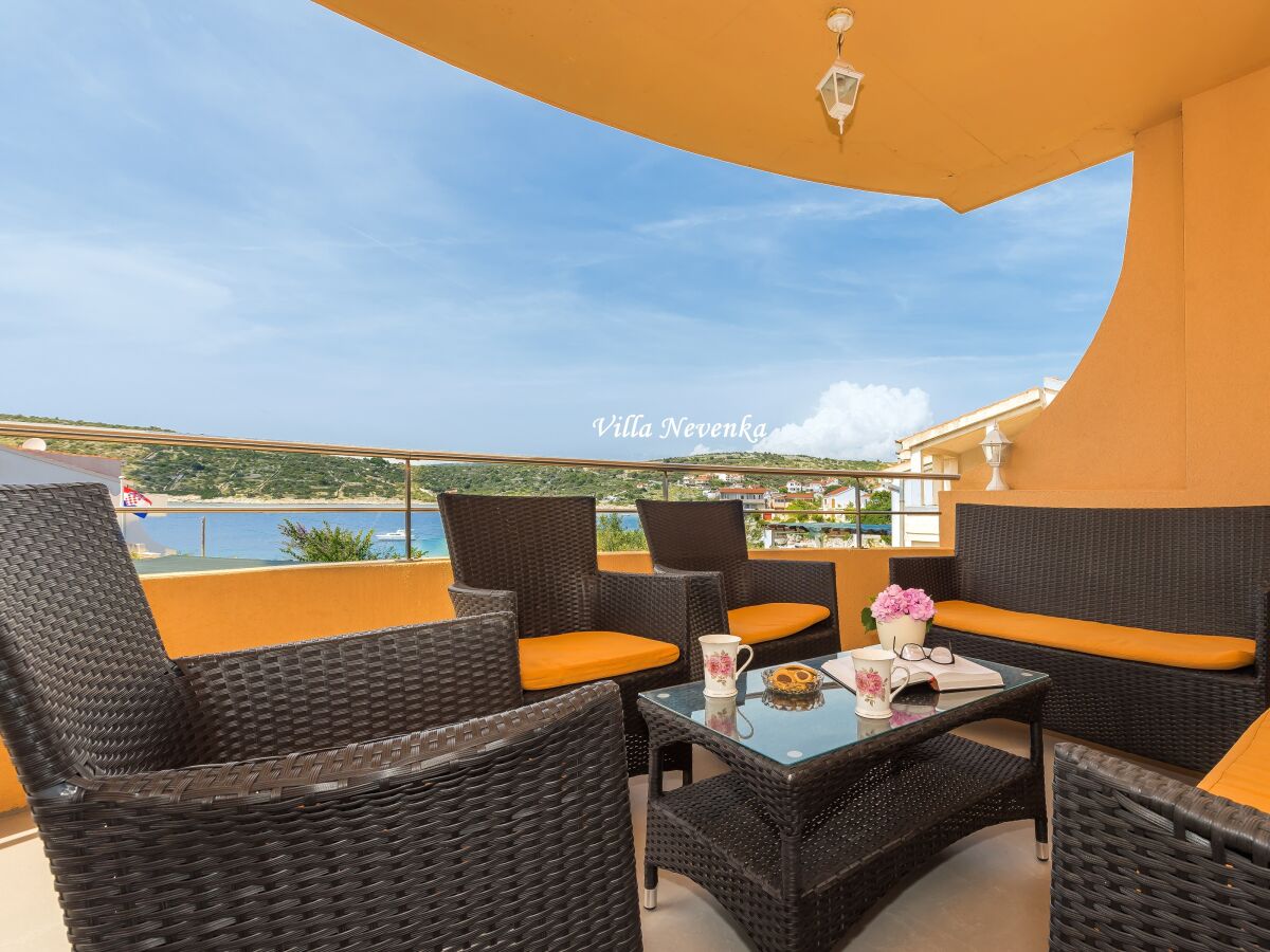 Apartment Four-bedroom apartment with terrace and sea view Kanica, Rogoznica A-20298-c