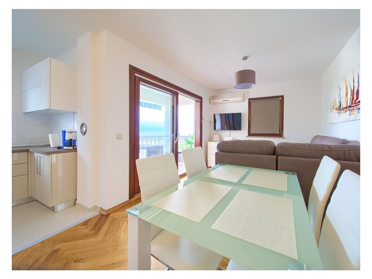 Apartment Two bedroom apartment with terrace and sea view Malinska, Krk A-19280-a