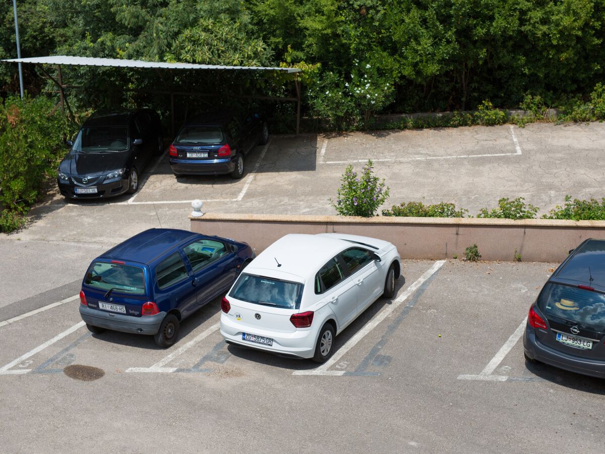 Apartment Two bedroom apartment with terrace and sea view Malinska, Krk A-19280-a - Outdoor photo 5