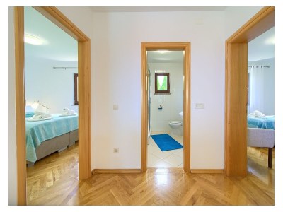 Apartment Two bedroom apartment with terrace and sea view Malinska, Krk A-19280-a - Outdoor photo 14