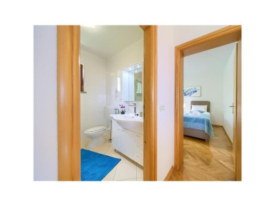 Apartment Two bedroom apartment with terrace and sea view Malinska, Krk A-19280-a - Outdoor photo 15