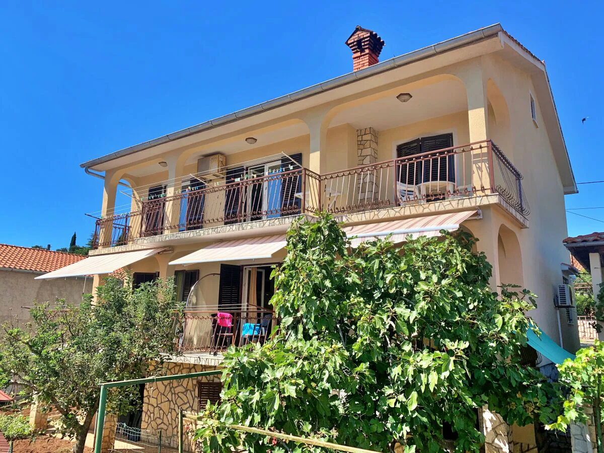 Apartment One bedroom apartment with balcony and sea view Čižići, Krk A-19214-b - Outdoor photo 2