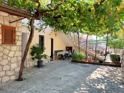 Apartment One bedroom apartment with balcony and sea view Čižići, Krk A-19214-b - Outdoor photo 3