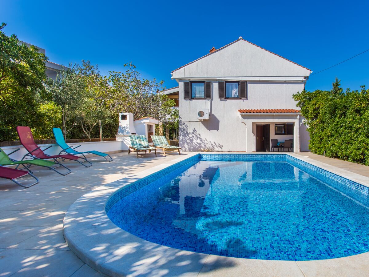 Apartment Two bedroom apartment with terrace Šilo, Krk A-18677-b - Outdoor photo 4