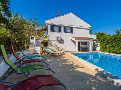 Apartment Two bedroom apartment with terrace Šilo, Krk A-18677-b - Outdoor photo 2