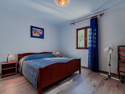 Apartment Three bedroom apartment with terrace and sea view Račišće, Korčula A-20001-a - Outdoor photo 12