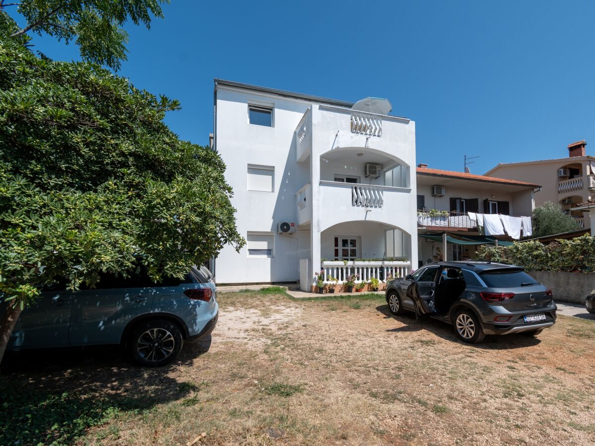 Apartment One bedroom apartment near beach Zadar - Diklo, Zadar A-20894-e - Outdoor photo 3