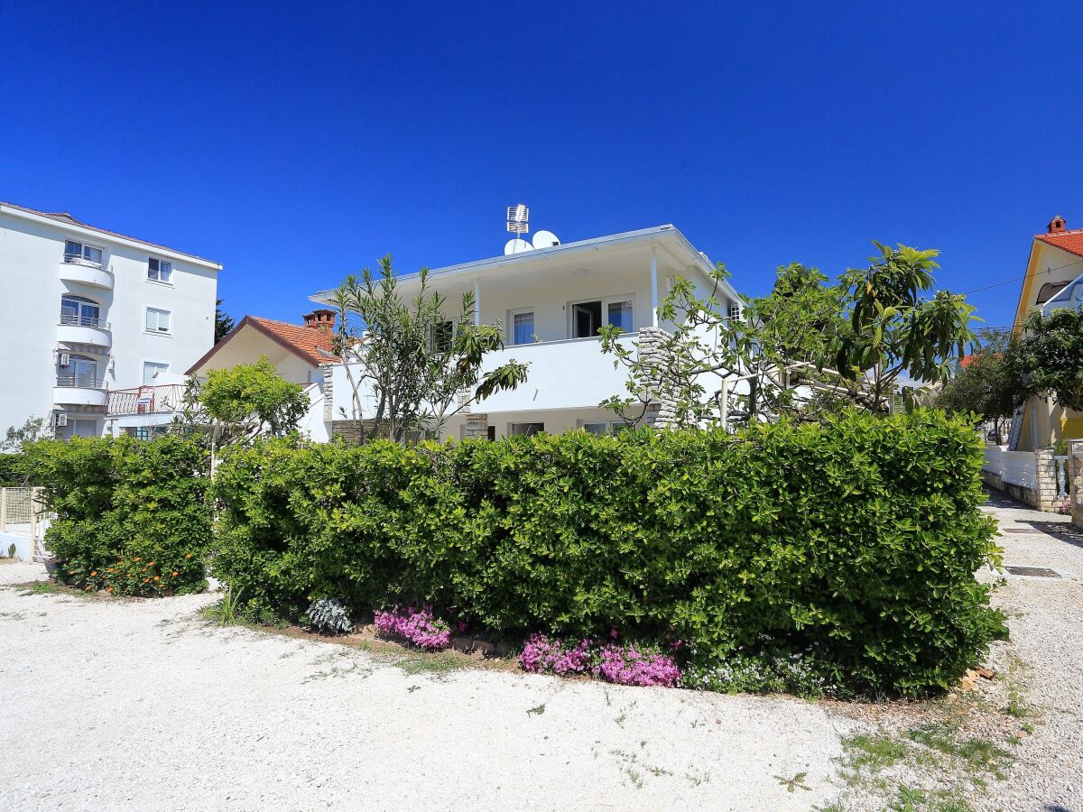 Apartment One bedroom apartment near beach Zadar - Diklo, Zadar A-21005-b - Outdoor photo 4