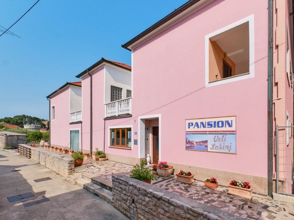 Holiday room with terrace Veli Lošinj, Lošinj S-21045-e