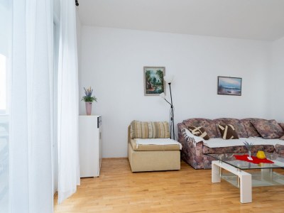 Apartment Two bedroom apartment with balcony and sea view Posedarje, Novigrad A-21123-a - Outdoor photo 14