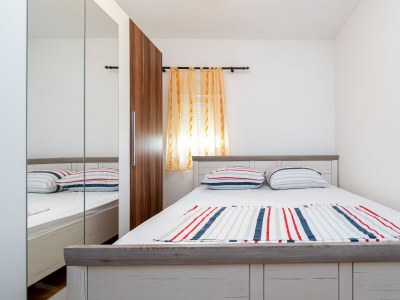 Apartment Two bedroom apartment with balcony and sea view Posedarje, Novigrad A-21123-a - Outdoor photo 24