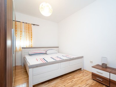 Apartment Two bedroom apartment with balcony and sea view Posedarje, Novigrad A-21123-a - Outdoor photo 25