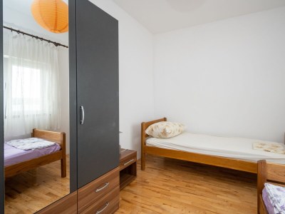 Apartment Two bedroom apartment with balcony and sea view Posedarje, Novigrad A-21123-a - Outdoor photo 27