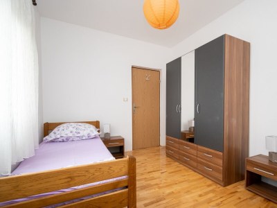 Apartment Two bedroom apartment with balcony and sea view Posedarje, Novigrad A-21123-a - Outdoor photo 28