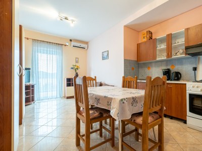 Apartment Three bedroom apartment with terrace and sea view Posedarje, Novigrad A-21123-b - Outdoor photo 16